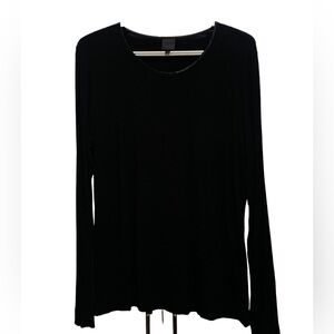 In wear long sleeve, T-shirt, size XL